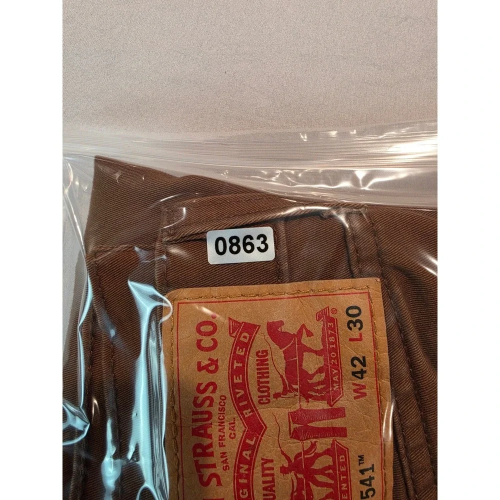 Levis 541 Athletic Taper Mens Brown Pants‎ W42 L30 18181-0841